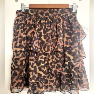 GUESS Leopard ruffled skirt NWT